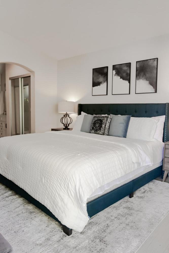 PRESIDENTIAL SUITE MOUNTAIN/LAKE VIEWS w/HEATED POOLS- PGA WEST